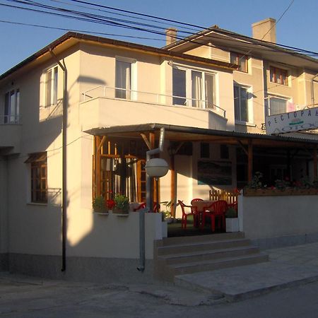 Guest Rooms Grudovi Obzor Dış mekan fotoğraf